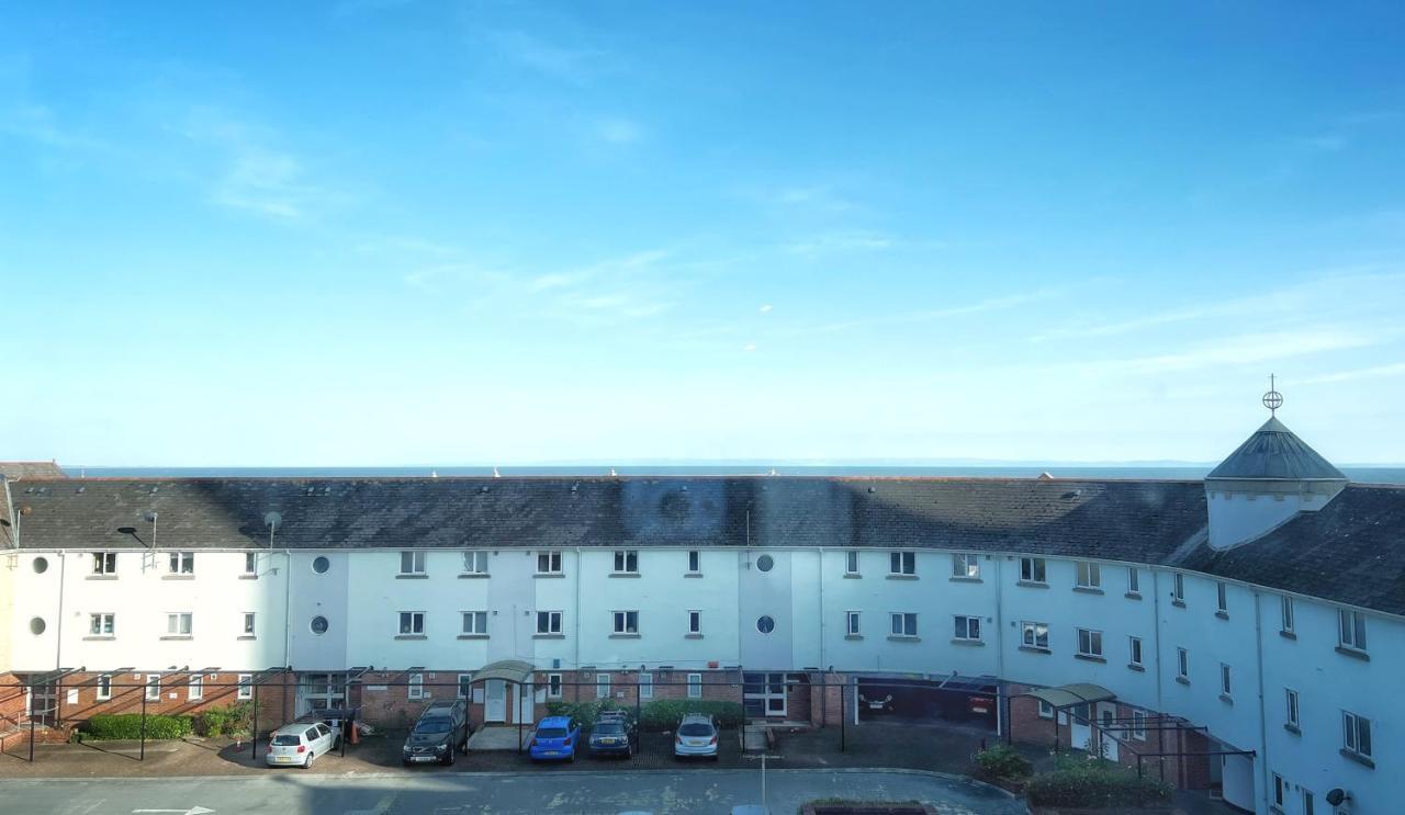 Elegant And Bright Seaside Apt In Swansea Marina Exterior photo